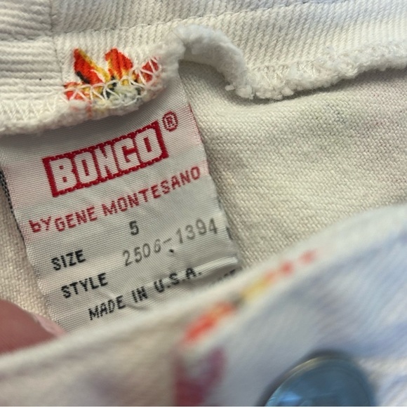 Vintage 90s BONGO Women's White Floral Denim Shorts by Gene Montesano - Picture 5 of 6